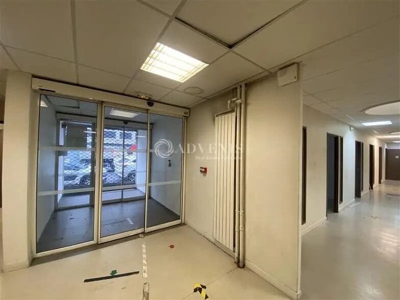 Bureau dans Paris à louer - Photo de l’immeuble – Image 2 sur 11