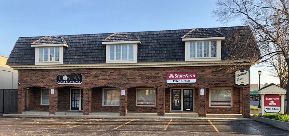 339 N Milwaukee Ave, Libertyville, IL à louer - Photo de l’immeuble – Image 2 sur 4