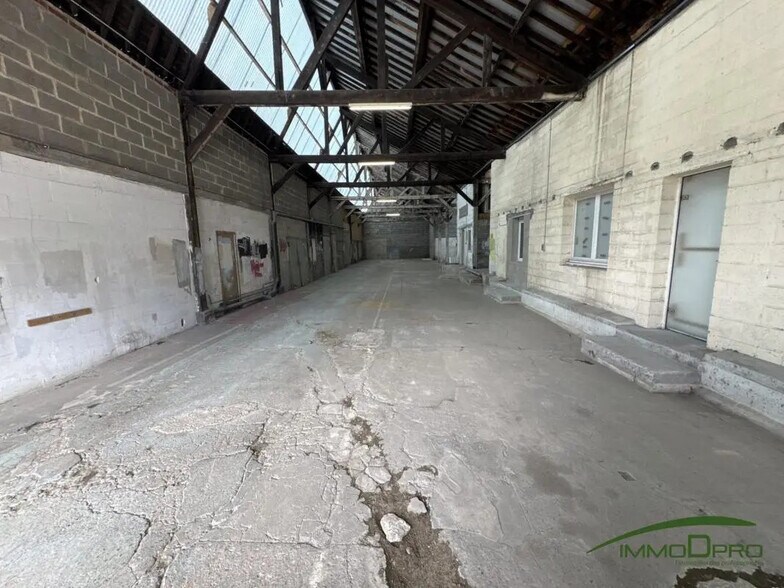 Industriel/Logistique dans Dieppe à louer - Photo de l’immeuble – Image 2 sur 3