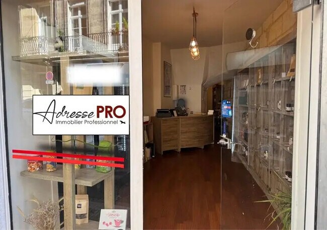 Plus de détails pour Local commercial à louer