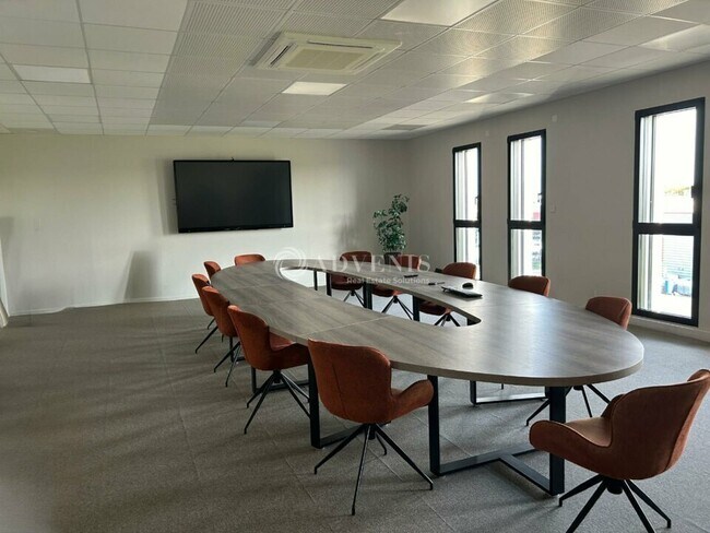 Plus de détails pour Bureau à louer