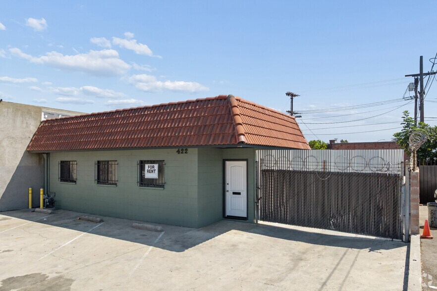 422 W Chevy Chase Dr, Glendale, CA à louer - Photo de l’immeuble – Image 1 sur 14