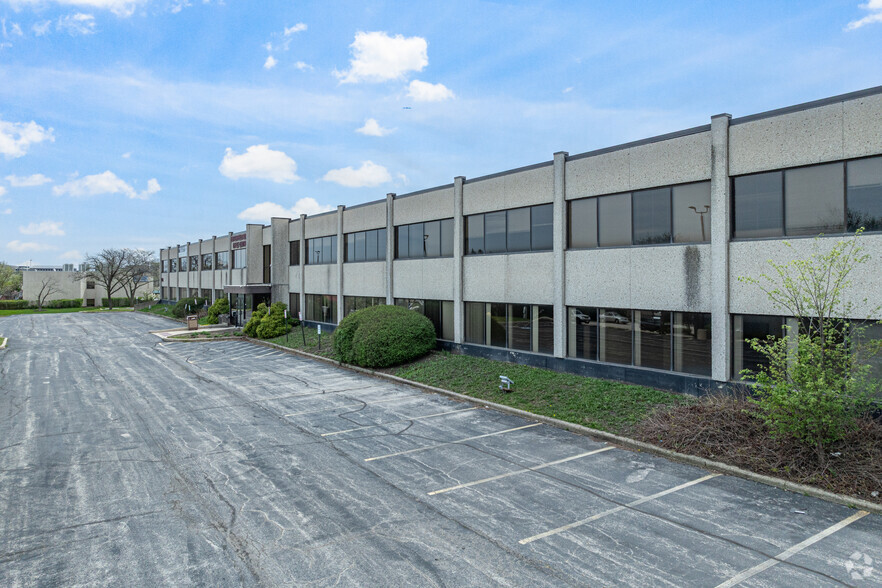 1430 Branding Ln, Downers Grove, IL à vendre - Photo de l’immeuble – Image 3 sur 5