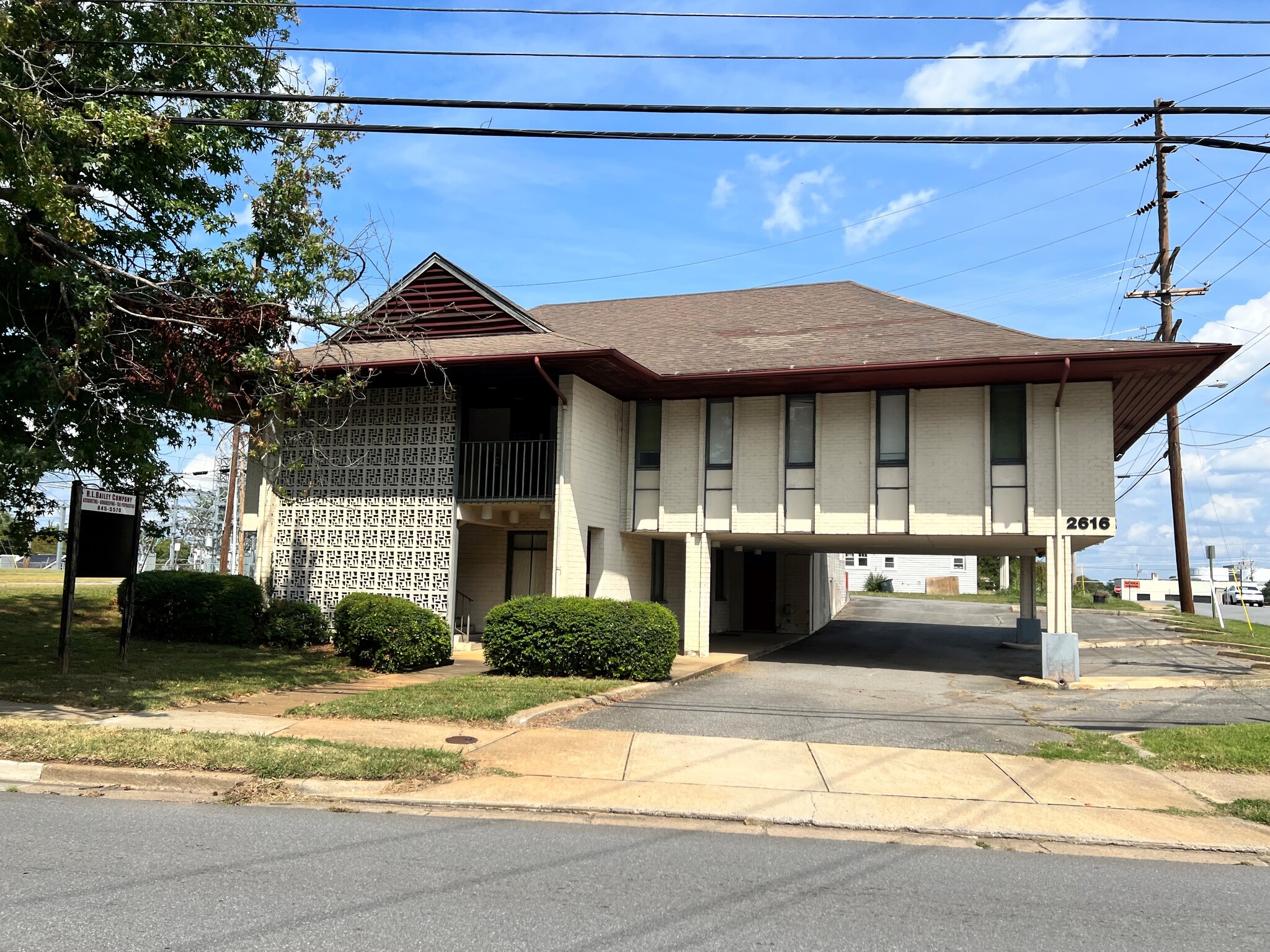 2616 Langhorne Rd, Lynchburg, VA à vendre Photo de l’immeuble– Image 1 sur 2
