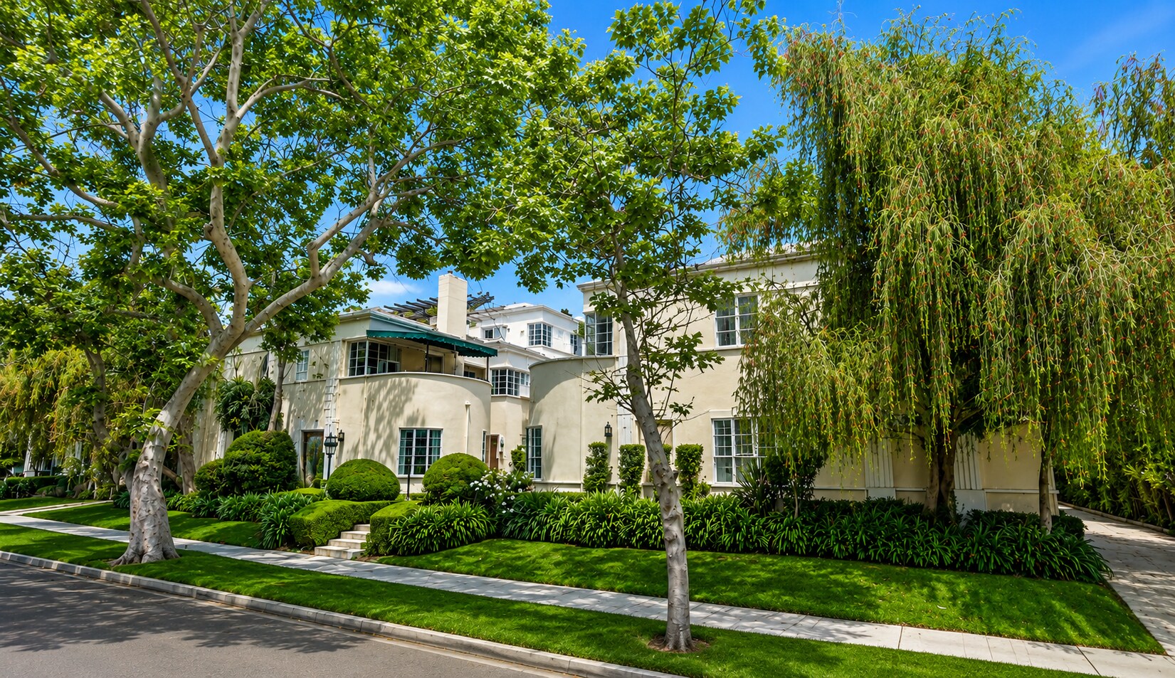 336 N Sycamore Ave, Los Angeles, CA à vendre Photo de l’immeuble– Image 1 sur 7