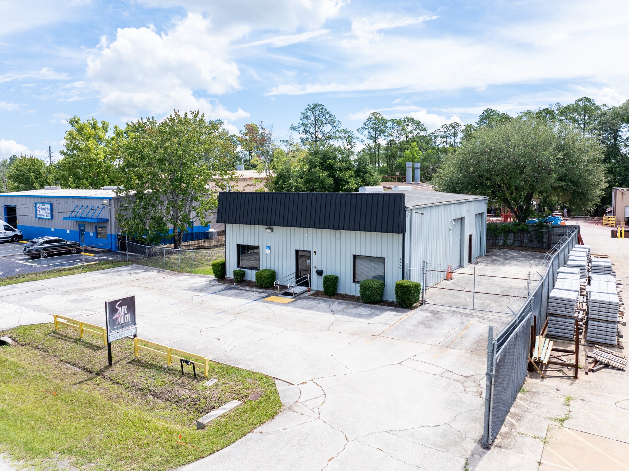 9555 Sunbeam Center Dr, Jacksonville, FL à vendre Photo de l’immeuble– Image 1 sur 13