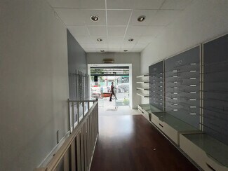 Plus de détails pour Local commercial à louer