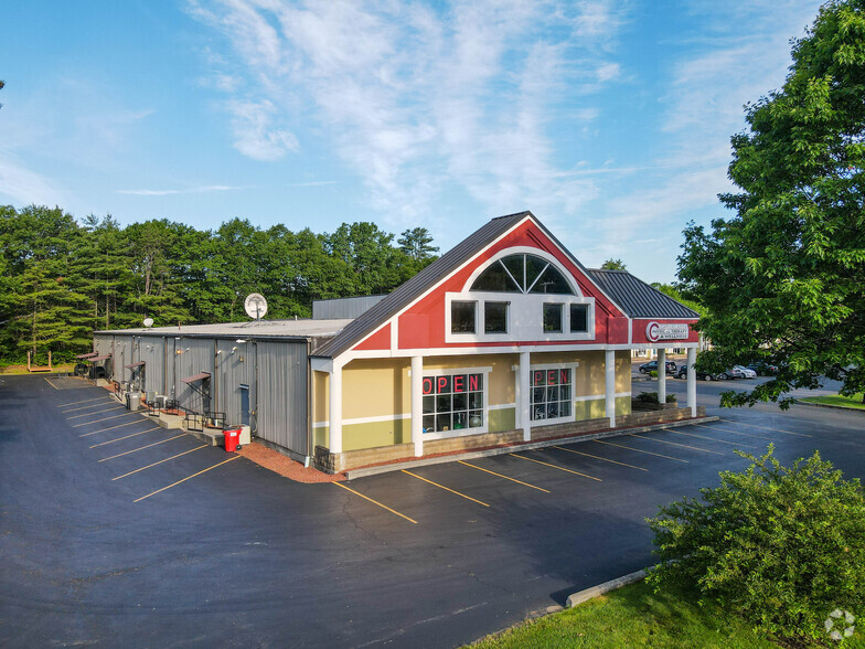 959 State Route 9, Queensbury, NY à louer - Photo de l’immeuble – Image 3 sur 5