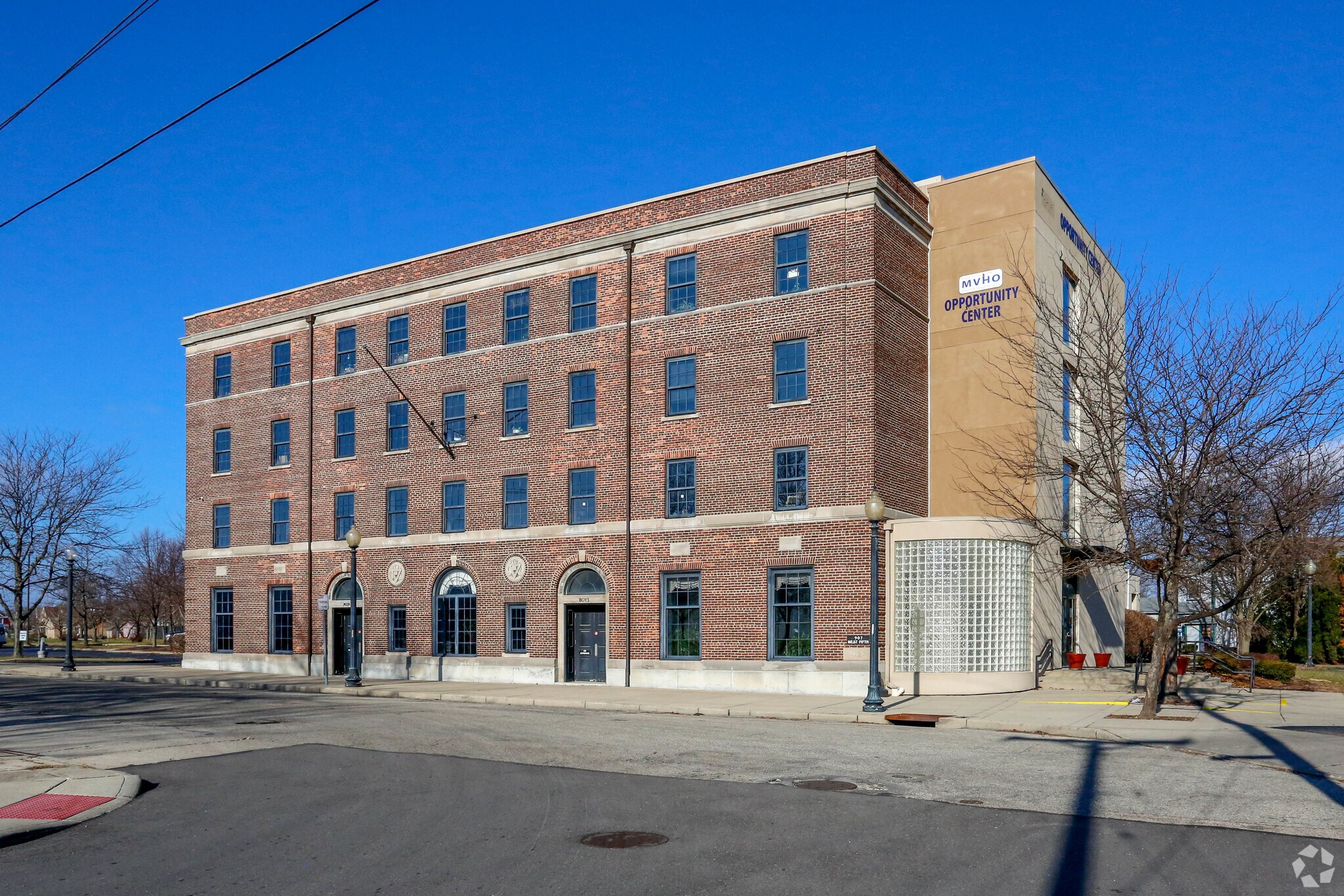 907 W 5th St, Dayton, OH à louer Photo principale– Image 1 sur 5