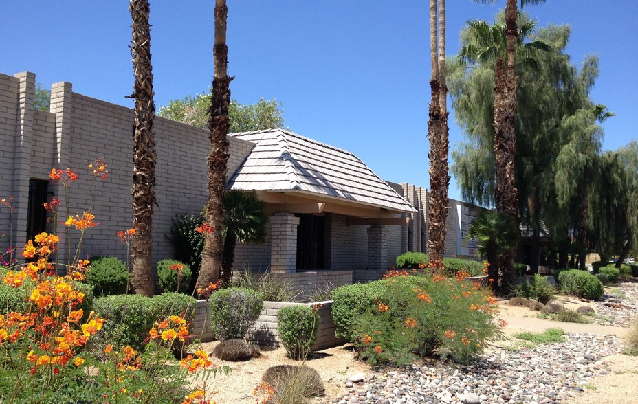 12020 N 35th Ave, Phoenix, AZ à louer - Photo de l’immeuble – Image 1 sur 2