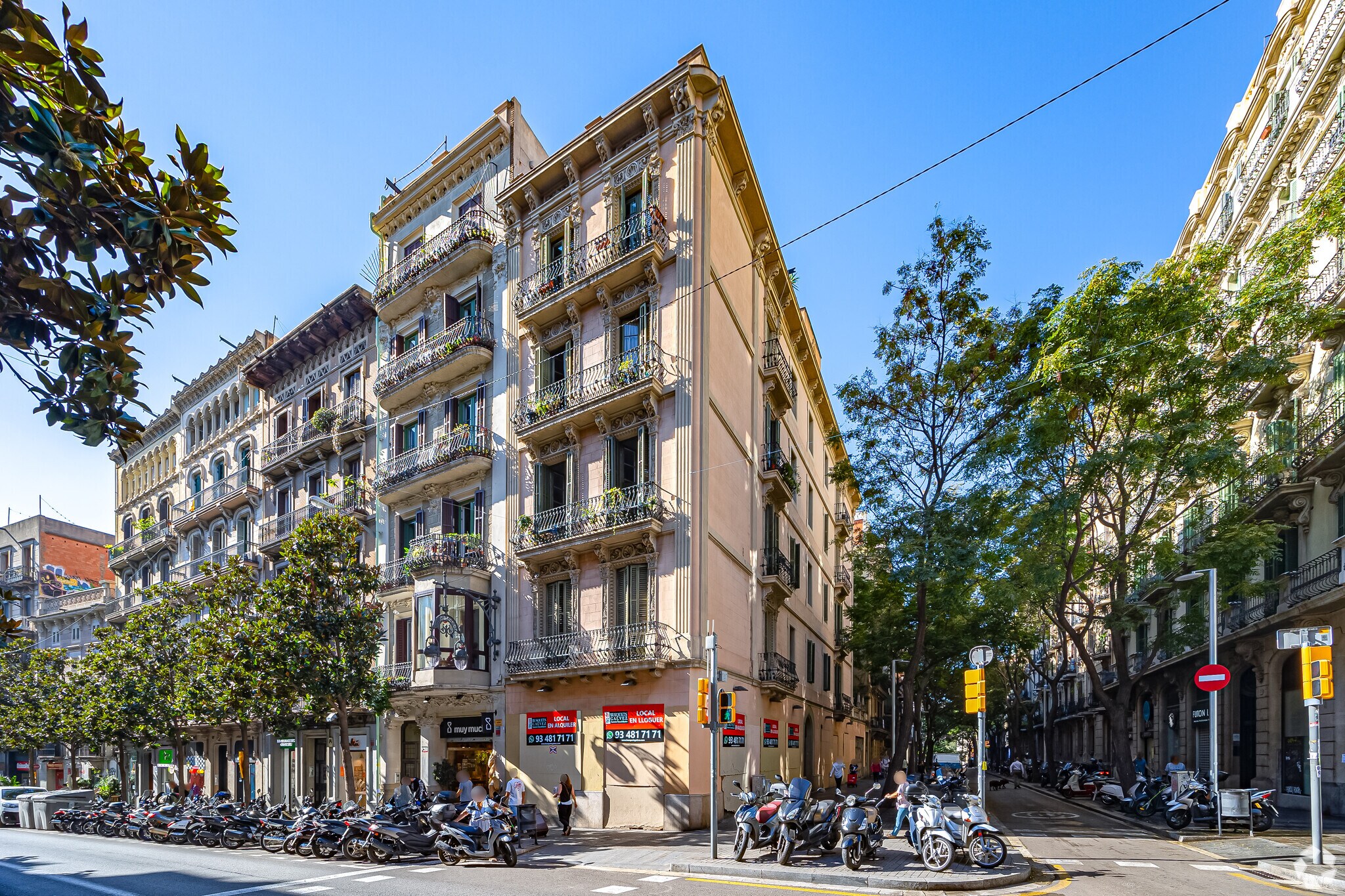 Local commercial dans Barcelone, Barcelona à louer Photo de l’immeuble– Image 1 sur 2