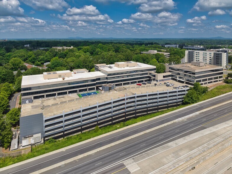 6303 Barfield Rd, Atlanta, GA à louer - Photo de l’immeuble – Image 2 sur 13