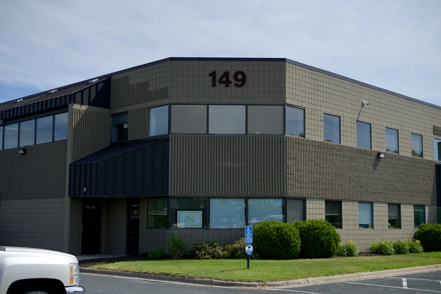 149 Thompson Ave, West Saint Paul, MN à louer - Photo de l’immeuble – Image 2 sur 2