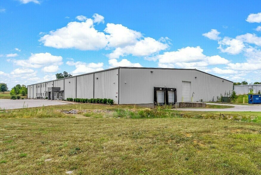 323 Mitch McConnell Way, Bowling Green, KY à louer - Photo de l’immeuble – Image 3 sur 5