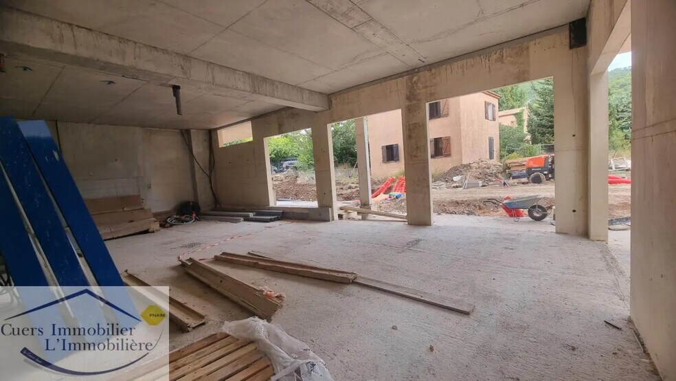 Local commercial dans La Farlède à vendre - Photo de l’immeuble – Image 3 sur 6