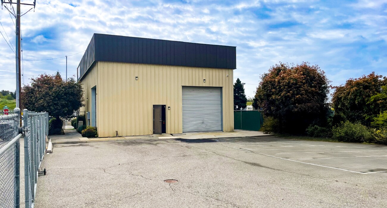 17199 N Friant Rd, Friant, CA à vendre Photo de l’immeuble– Image 1 sur 6