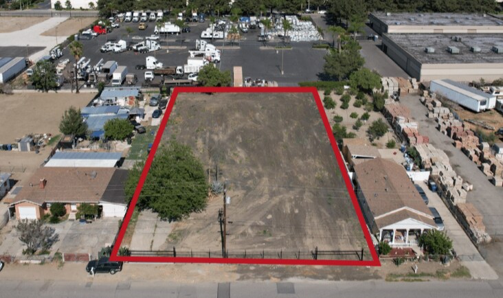 683 S Valley View Ave, San Bernardino, CA à vendre Photo principale– Image 1 sur 4