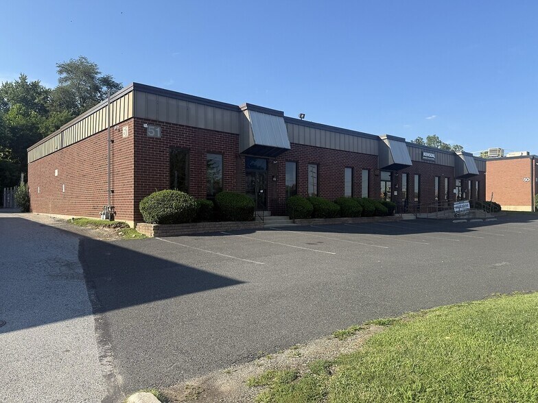 1540-1544 Delmar Dr, Folcroft, PA à vendre - Photo de l’immeuble – Image 3 sur 8