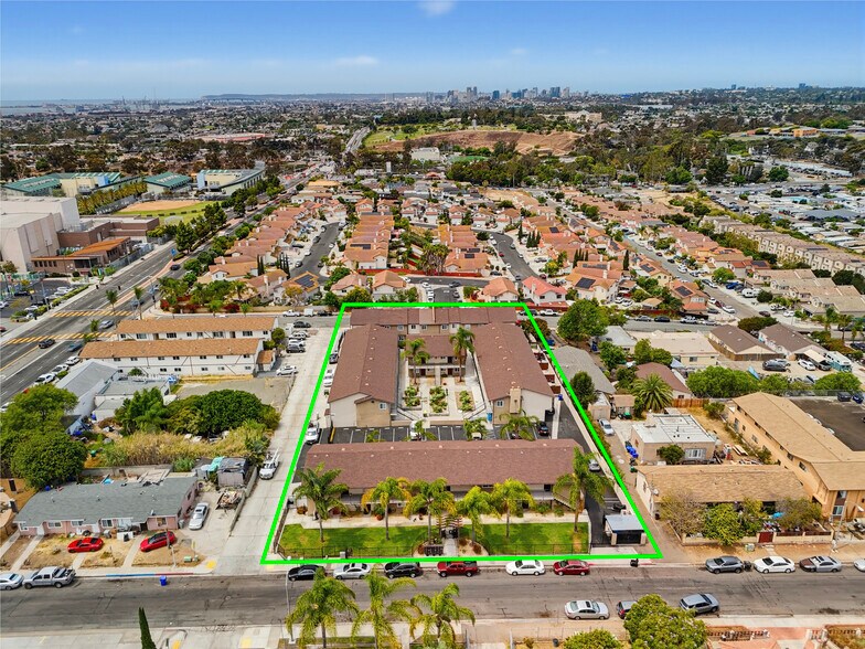 202-208 Willie James Jones Ave, San Diego, CA à vendre - Photo de l’immeuble – Image 2 sur 16