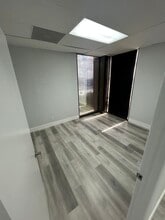 2500 E Hallandale Beach Blvd, Hallandale Beach, FL à louer Photo intérieure– Image 2 sur 2
