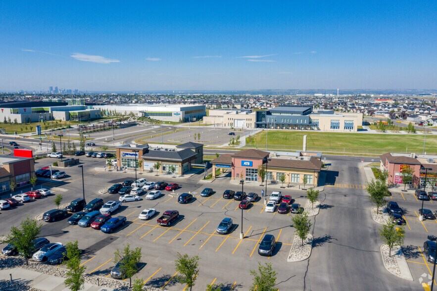 40 Saddletowne Cir NE, Calgary, AB à vendre - Aérien – Image 3 sur 3