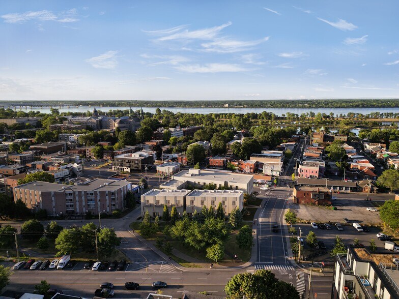 1754 Rue Notre-Dame, Lachine, QC à louer - Photo de l’immeuble – Image 3 sur 5