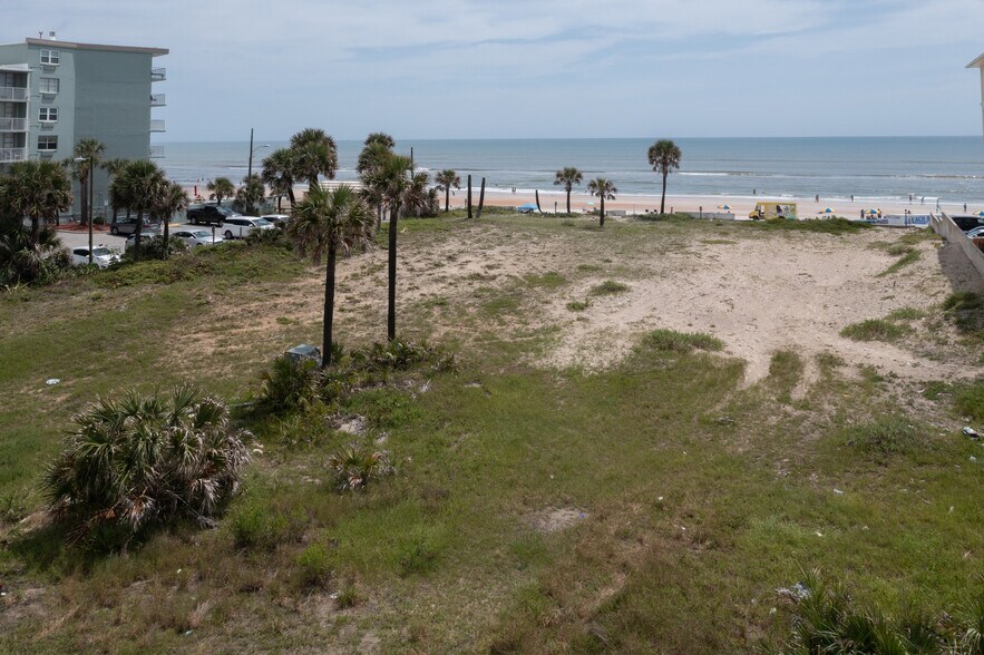 738-744 N Atlantic Ave, Daytona Beach, FL à vendre - Photo de la construction – Image 2 sur 3