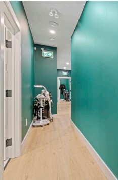 110 Scollard St, Toronto, ON à vendre - Photo de l’immeuble – Image 3 sur 8