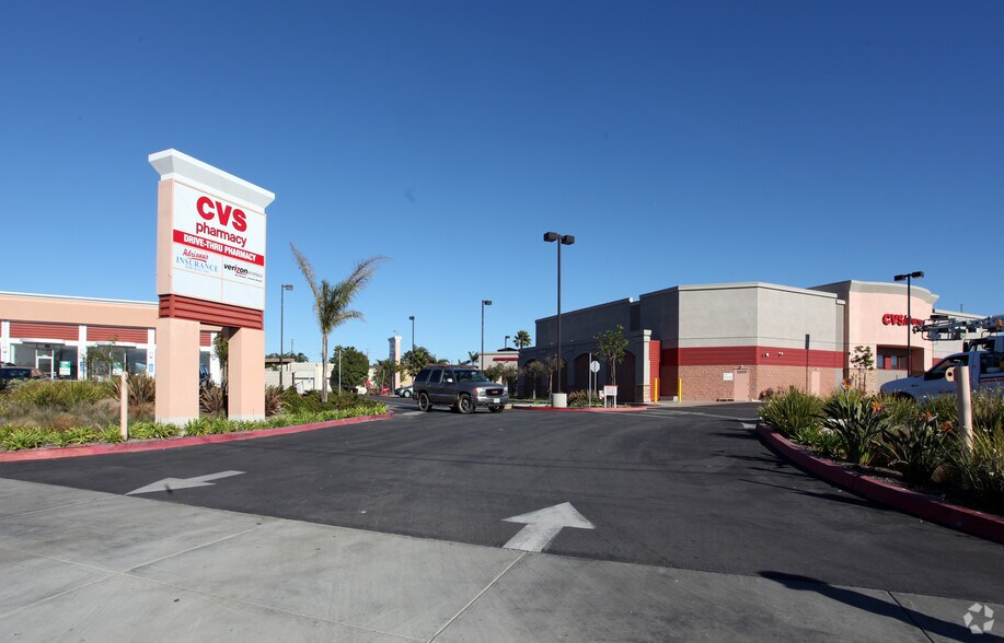 1117-1205 S Oxnard Blvd, Oxnard, CA à louer - Photo de l’immeuble – Image 3 sur 5