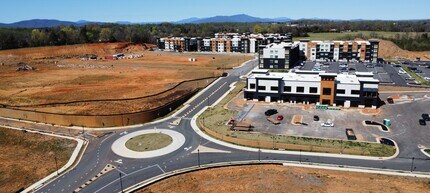 1600 Graves Mill Rd, Lynchburg, VA à louer Photo de la construction– Image 2 sur 12