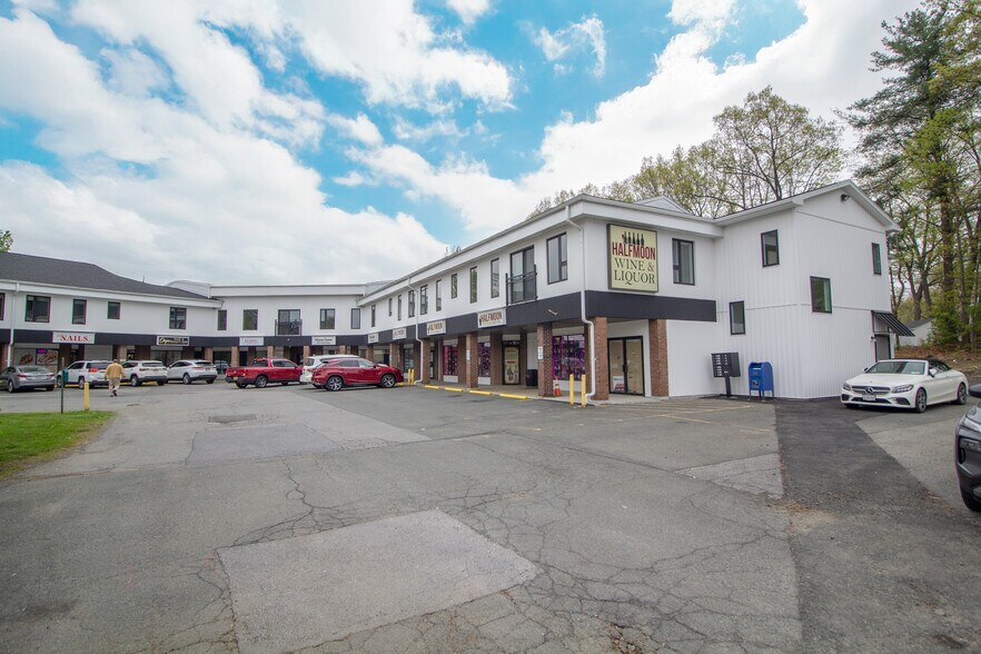 1471 Route 9, Clifton Park, NY à louer - Photo de l’immeuble – Image 3 sur 6