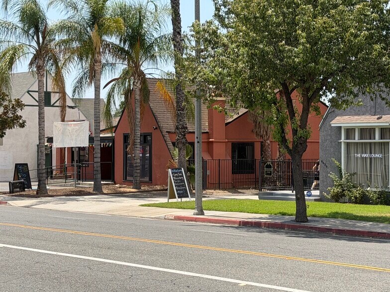 6461 Brockton Ave, Riverside, CA à vendre - Photo de l’immeuble – Image 2 sur 14