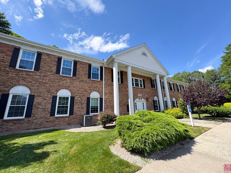 35 Cold Spring Rd, Rocky Hill, CT à vendre - Photo de l’immeuble – Image 2 sur 7