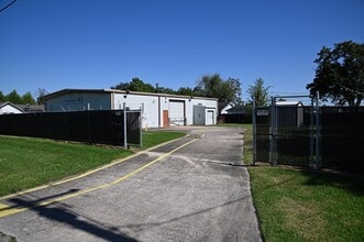 14826 Ormel St, Houston, TX à vendre Photo de l’immeuble– Image 2 sur 5