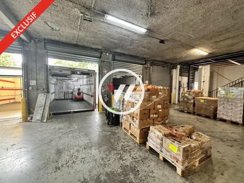 Industriel/Logistique dans Aulnay-sous-Bois à louer - Photo de l’immeuble – Image 3 sur 9