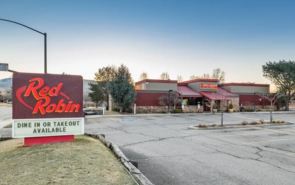 211 W Parkcenter Blvd, Boise, ID à vendre - Photo de l’immeuble – Image 3 sur 10