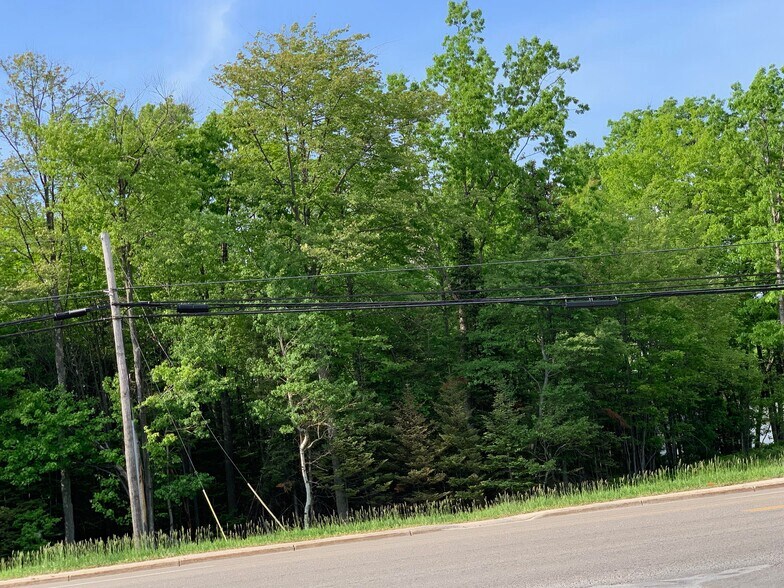 Xxx W Houghton Lake Dr, Houghton Lake, MI à vendre - Photo de l’immeuble – Image 2 sur 4