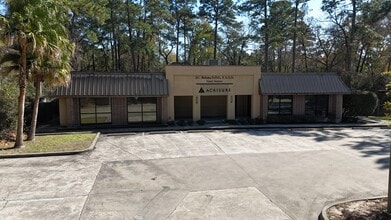 5202 Shadowbend Pl, The Woodlands, TX à louer Photo de l’immeuble– Image 1 sur 15