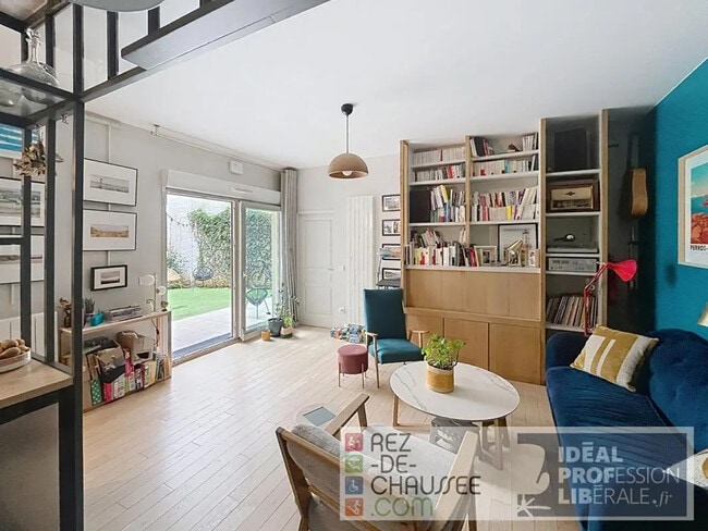 Plus de détails pour Bureau à vendre