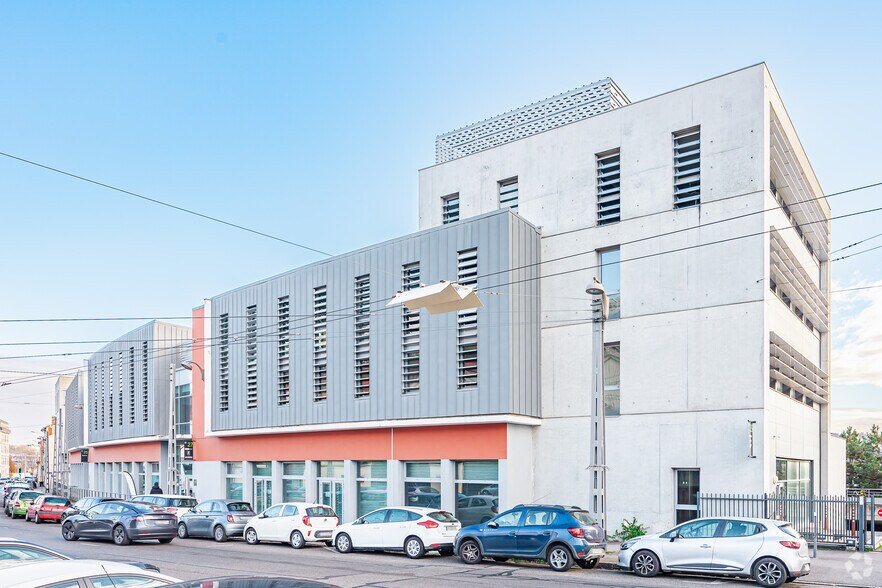 41 Rue Laure Diébold, Lyon à vendre - Photo de l’immeuble – Image 3 sur 7