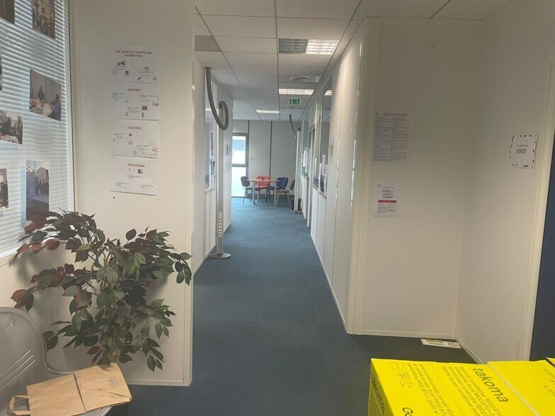 Bureau dans Bourg-en-Bresse à louer - Photo intérieure – Image 2 sur 11