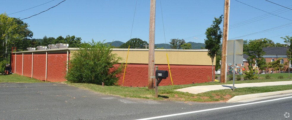 6113 Boonsboro Rd, Lynchburg, VA à vendre - Photo de l’immeuble – Image 2 sur 6