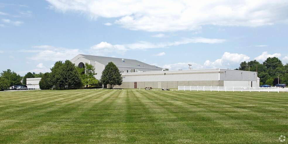 18-24 Mollison Way, Lewiston, ME à louer - Photo principale – Image 1 sur 11