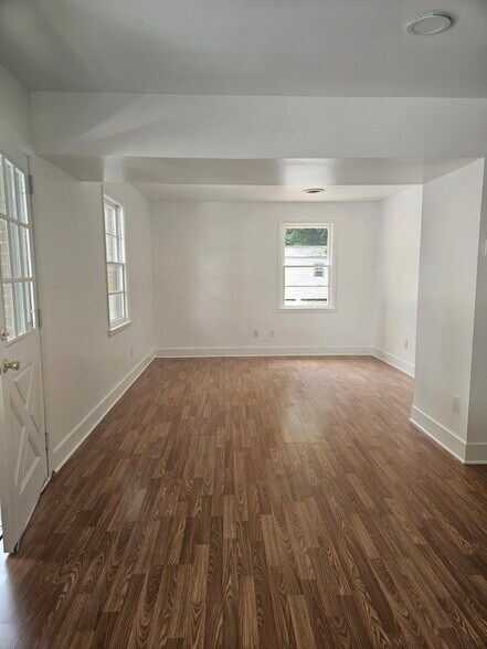 1260 Ben Sawyer Blvd, Mount Pleasant, SC à louer - Photo de l’immeuble – Image 2 sur 9