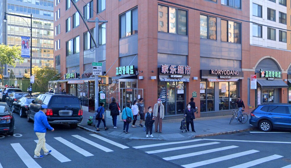 3702 Union St, Flushing, NY à louer - Photo de l’immeuble – Image 2 sur 3