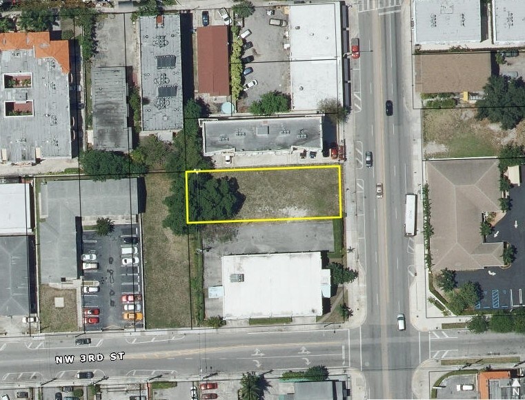 318 NW 12th Ave, Miami, FL à vendre Photo principale– Image 1 sur 2