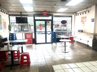 Plus de détails pour 676 Manhattan Ave, Brooklyn, NY - Local commercial à louer