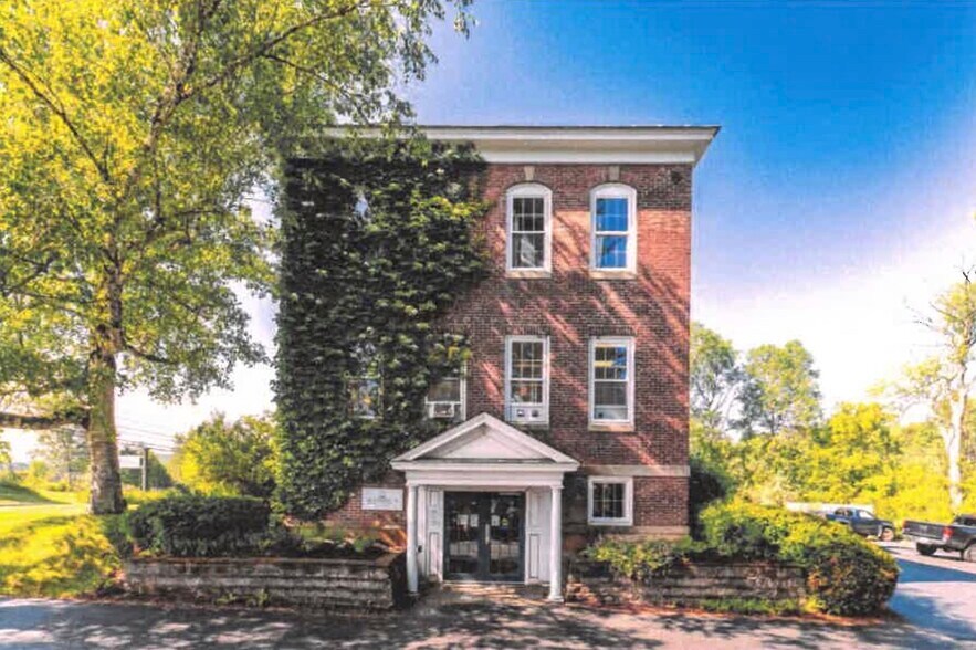 190 Hanover St, Lebanon, NH à louer - Photo de l’immeuble – Image 2 sur 13