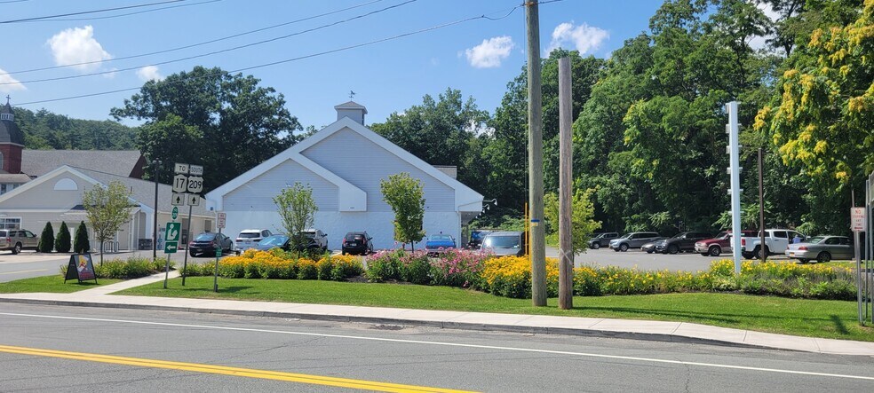 187 Route 209, Wurtsboro, NY à louer - Photo de l’immeuble – Image 2 sur 25