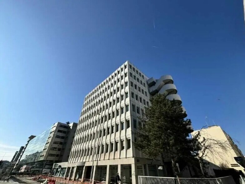 Bureau dans Lyon à louer - Photo de l’immeuble – Image 1 sur 7